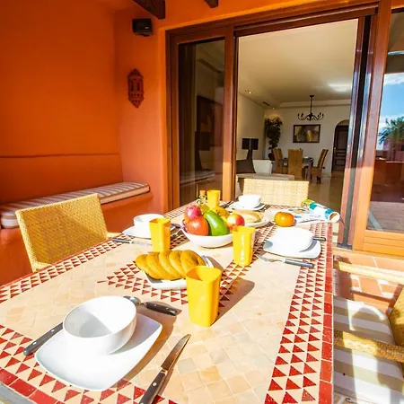 Oleholidays Torre Bermeja Frente Al Mar Y Jacuzzi Appartement *