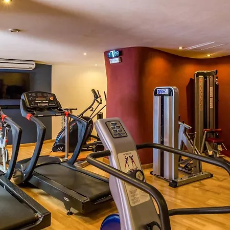 Apartment Oleholidays Torre Bermeja Frente Al Mar Y Jacuzzi *
