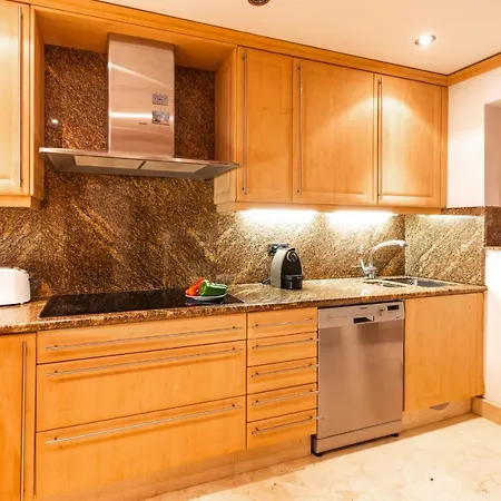Oleholidays Torre Bermeja Frente Al Mar Y Jacuzzi Appartement *