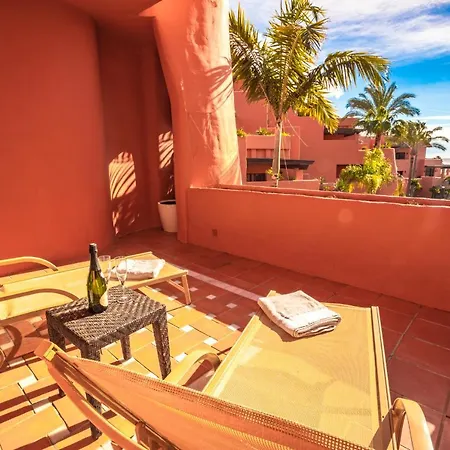 Oleholidays Torre Bermeja Frente Al Mar Y Jacuzzi Appartement